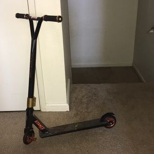 I am selling a mongoose stance pro scooter